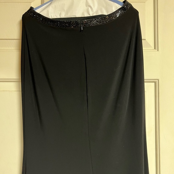 Black two-piece prom dress. Only worn once. No flaws, Dry Cleaned, Size 10 - Picture 5 of 14